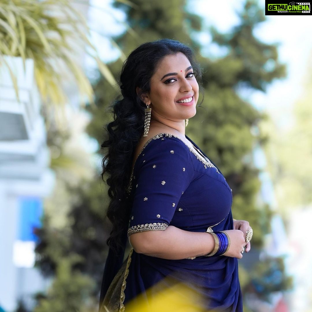 Jewel Mary - 4.1K Likes - Goooood morning 😍
Styled by @sabarinathk_
Mua @brandy_makeup_artist
📸 @gananbabu