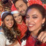 Jewel Mary Instagram – Memories and magic is what Christmas is all about 🌲🎄🤶🎅❄️❄️❄️❄️☃️ 
@stephendevassy @kailasmenon2000 @sitharakrishnakumar @m_manjari 
@asianet @kutty_akhil @mrrajanfilm @praveen_jagannadh #starsingerjuniorseason3