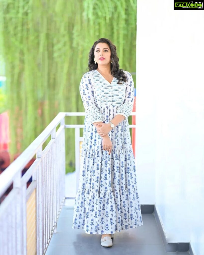 Jewel Mary Instagram - The beautiful @jewelmary.official creates a style statement with this pretty white base, blue floral printed tiered Anarkali, a masterpiece of elegance and sophistication. With its flowing tiers and delicate floral pattern, it captures the essence of traditional Indian fashion while showcasing a modern flair. The pure white base provides the perfect canvas for the vibrant blue flowers, creating a visually stunning contrast that is both eye-catching and unforgettable. Whether for a special occasion or simply to add a touch of glamour to your wardrobe, this Anarkali is sure to turn heads and leave a lasting impression. #Byhand #Byhadin #IndianFashion #EthnicFashion #FashionInspiration #SlowFashion #SustainableFashion #EthicalFashion #Jewel #actress