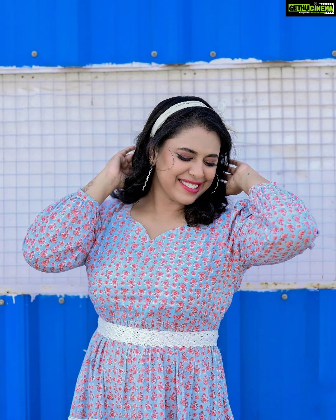 Jewel Mary Instagram - The gorgeous @jewelmary.official clad in this Sangneri Tiered Lace Dress that features a modern outlook and is crafted with a cool bishop sleeve. The dress features an off-shoulder neckline and slits at the side gives different looks. Pair with heels or flats for a look that's perfect for any occasion! #byhand #byhandin #SangneriDress #TieredLaceDress#BishopSleeve #ModernOutlook #Fashionista #Stylish #ElegantLook #jewelmary #actress