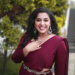 Jewel Mary Instagram - ഇന്ന് ഞങ്ങളുടെ സാംബാർ ഉണ്ണിയെ കാണാൻ മറക്കാതെ സ്റ്റാർ സിങ്ങർ ജൂനിയർ സീസൺ 3 കാണു ! @asianet Styled by @sabarinathk_ MUA @brandy_makeup_artist 📸 @pranavraaaj Thank u muth manikale ❤️❤️❤️❤️ Costume by @niharikabyarya Jewellery by @keyaa_by_kartika