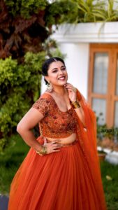Jewel Mary Instagram - Episode eppadi 🔥🔥🎶🎶🎶👍🏼🔥🔥
#btwshoot @asianet #starsingerjuniorseason3 
Styled by @sabarinathk_ @iha_designs 
MUA @brandy_makeup_artist 
@moses__toby @_arjun_unnikrishnan_  #realitytv #musicrealityshow #host #asianet #malayaliactress