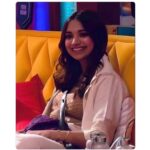 Jiya Shankar Instagram - Bliss✨ Top - @label.sugar Shirt- @modau_official Stylist- @anamikajain__ #biggboss #biggbossott #jiyashankar #dreamgirl