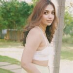 Jiya Shankar Instagram - Sunshine and good vibes ✨ Photographer : @akshayphotoartist Jewellery : @zariinjewelry @vblitzcommunications Location : @theforestclubresort X @zuperstays