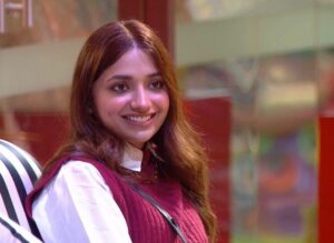 Jiya Shankar Instagram - 🫰❤️ Outfit- @a.la.modebyakanksha Jewellery- @tipsyfly Stylist- @anamikajain__ #biggboss #biggbossott #dreamgirl #jiyashankar