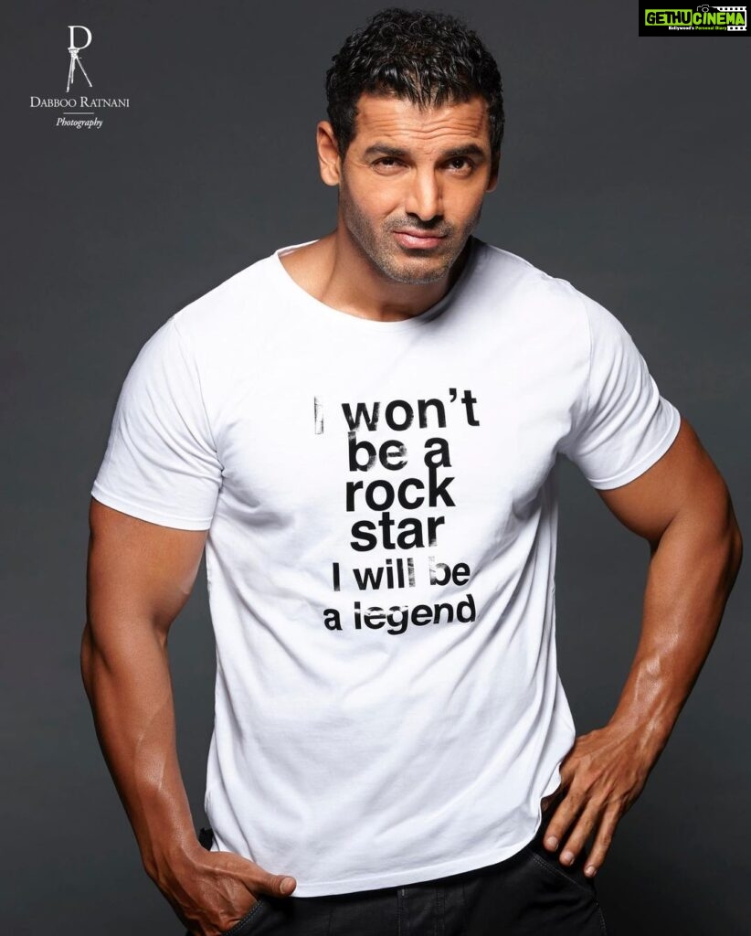 John Abraham Instagram - ❤️‍🔥🙌🏻 This Is How Legends Are Made! @thejohnabraham Photography 📸 @dabbooratnani Assisted by @manishadratnani Post Production @dabbooratnanistudio #dabbooratnani #johnabraham #dabbooratnaniphotography #dabbooratnanicalendar Dabboo Ratnani Photography