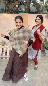 Juhi Parmar Instagram - When we got into the skin of Neerja and Ritika.. The amount of fun we had can never be captured but here’s reliving some of the moments from on sets as we share them with all of you....Thank you for all the love you have been giving Yeh Meri Family!  Truly and eternally grateful....
#thankyou #grateful #happy #trending #love #yehmerifamilyonamazonminitv #yehmerifamily