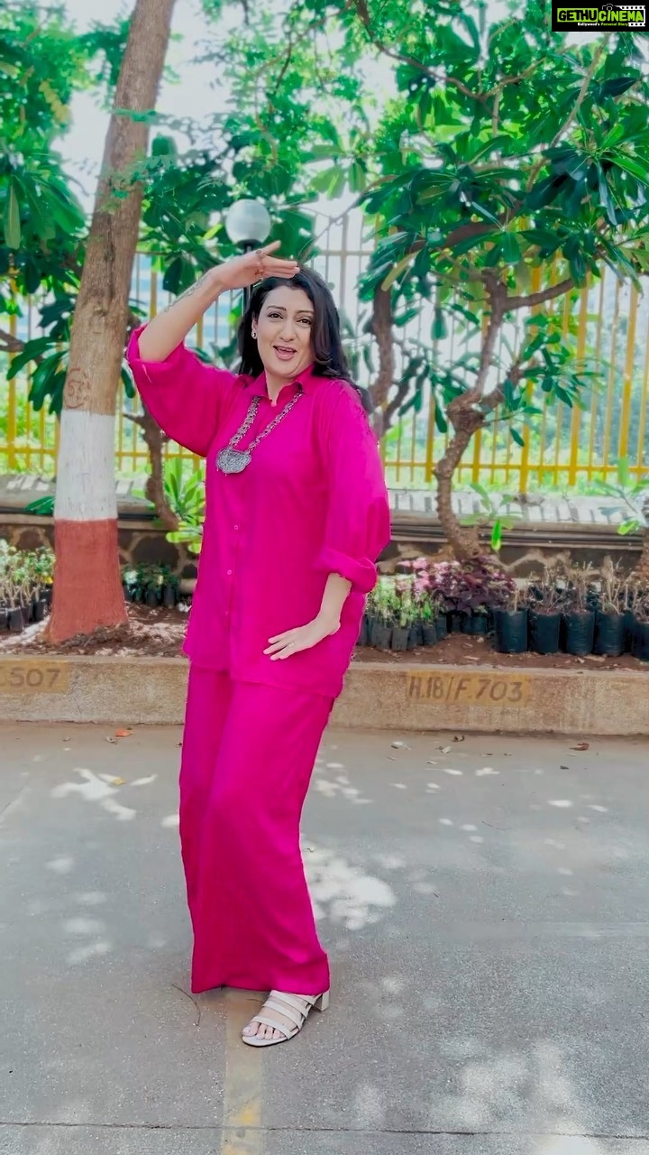 Juhi Parmar Instagram - When such iconic songs come back one can truly say #OldIsGold! Tracks which are timeless and have all of us dancing and singing till date! #dance #dancereels #dancelover #trendingreels #trendingsongs #trending #trend #trendingaudio #reels #reelsinstagram #reelitfeelit #reelsvideo