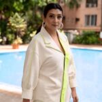 Juhi Parmar Instagram - Work towards those dreams, manifest them and watch them unfold! Big day tomorrow, keep supporting, keep loving me, stand by my side as I make a leap towards my dreams, towards a new path, towards continuing to entertain you all once again! Clicked by: @saurabh_sonkar Stylist: @Deeti.Mehta Assistant: @Snehatiwari05 Outfit: @ikichic_official Makeup: @dishisanghvii Hair: @nat_chava PR & Management Agency: @brandnbuzz