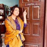 Juhi Parmar Instagram – Welcome to a new story, a new world and a new flavour of entertainment. I am back on screen and this time the platform is new, it’s a new avatar but the butterflies in my stomach are the same, dancing just like before any new release. Can’t wait to entertain all of you again and this time as Neerja.
Meet her on 19th May @amazonminitv in the new season of Yeh Meri Family
#ott #yehmerifamily #new #entertainment #excited