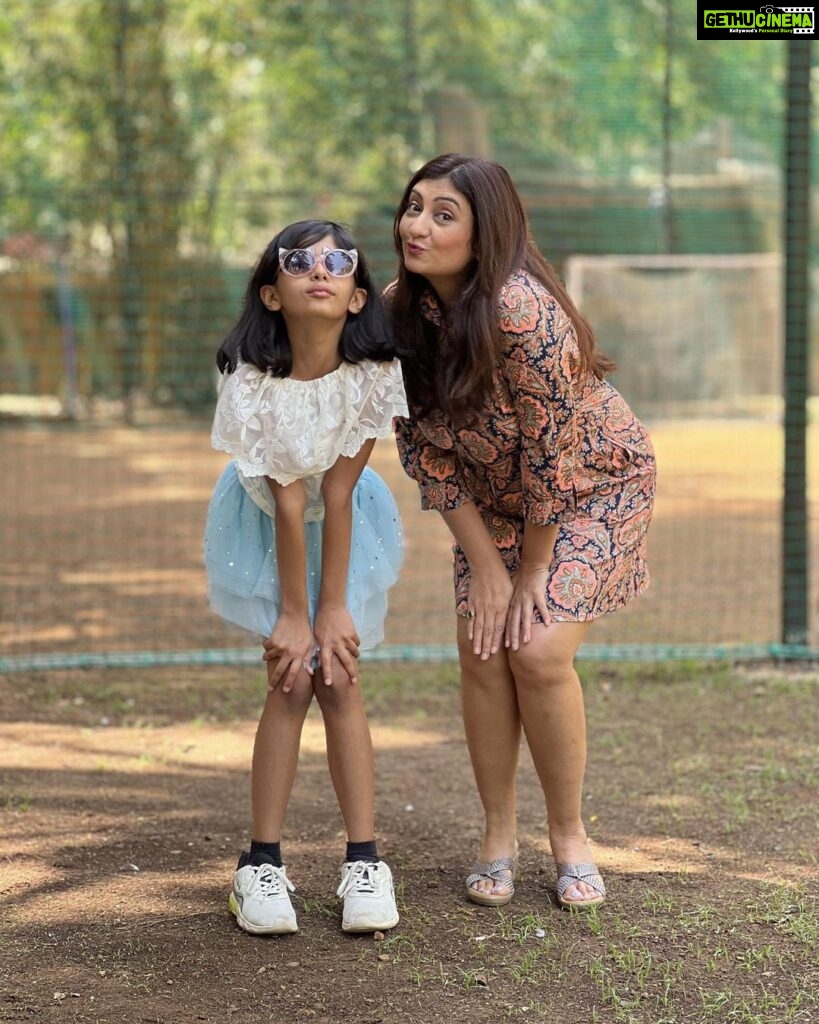 Juhi Parmar Instagram - That day of the week which is dedicated to family and for me to my Ginni! No schedules, late mornings, and whatever she wishes to do! Make your memories and enjoy your Sunday! #happysunday #sunday #sundayfunday #happy #together #mother #motherdaughter #love #loveyou