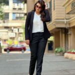 Juhi Parmar Instagram – There shall never be any blues where there is confidence!  Seize the day and watch it become yours!  #NoTuesdayBlues #IfICanYouCan #confidence #unstoppable #believer #dontquit #motivation #lookforward