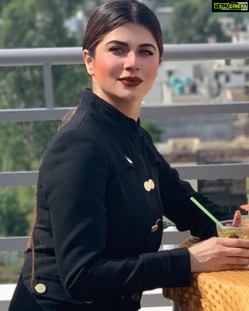 Kainaat Arora Instagram - You have to learn to look at someone you truly adore through eyes that really aren´t your own…. It is as if a person has to become another person altogether to be able to take a hard look. Good people protect people they love, even if that means pretending that everything is okay … . . . #kainaatarora