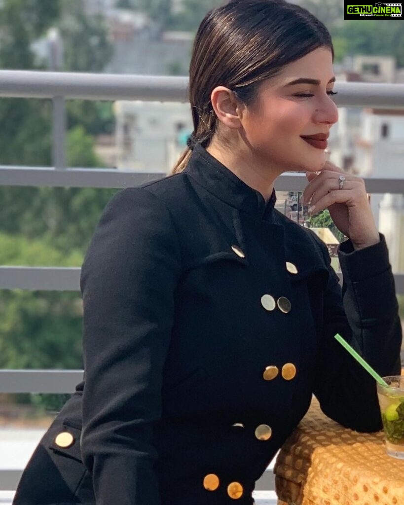 Kainaat Arora Instagram - IN A World Where You can Be Anything : BE YOU “ . . . . #kainaatarora Dream World