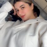 Kainaat Arora Instagram - ✈️ Life Is A Journey ✈️ . . Had a fantastic Show Last Night .. . Until thn ✈️✈️ . Thank you #Delhi For Always So Welcoming . . #kainaatarora #kainaataroraupdates #kainaat_arora #onwards ✈️✈️✈️ . Talent manager : #Priyankshah @business.manager_kainaat Delhi, India