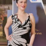 Kainaat Arora Instagram - 👗 : @silkynanda Awards : @radiocityindia hair : @radiant.salon 🇦🇪 MUA : #Self Jewels: #self Styled curated & directed by : @silkynanda . Talent Manager : ( Priyank shah @business.manager_kainaat . #kainaatarora #redcarpet #Appearance #presenter #businesstitansawards #Chapter2 🇦🇪 #radioCityAwards #RadioCityBusinessTitansAwards #Awards #dxb #uae #WorkLife #WorkScenes #ActorsLife