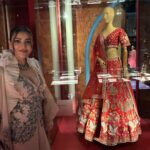 Kajal Aggarwal Instagram - Putting India on the map, the @nmacc.india is an ode to the rich cultural heritage of our country. If this weekend’s programmes are the benchmark, then we are all in for a treat with what lies ahead! It was amazing to see so many of my favourite designers work showcased on the Day 2- India in Fashion exhibit. Thanks to Mrs Nita Ambani, @_iiishmagish and Shloka for the warm personal invites and an incredible experience! #nmacc #nmaccgala