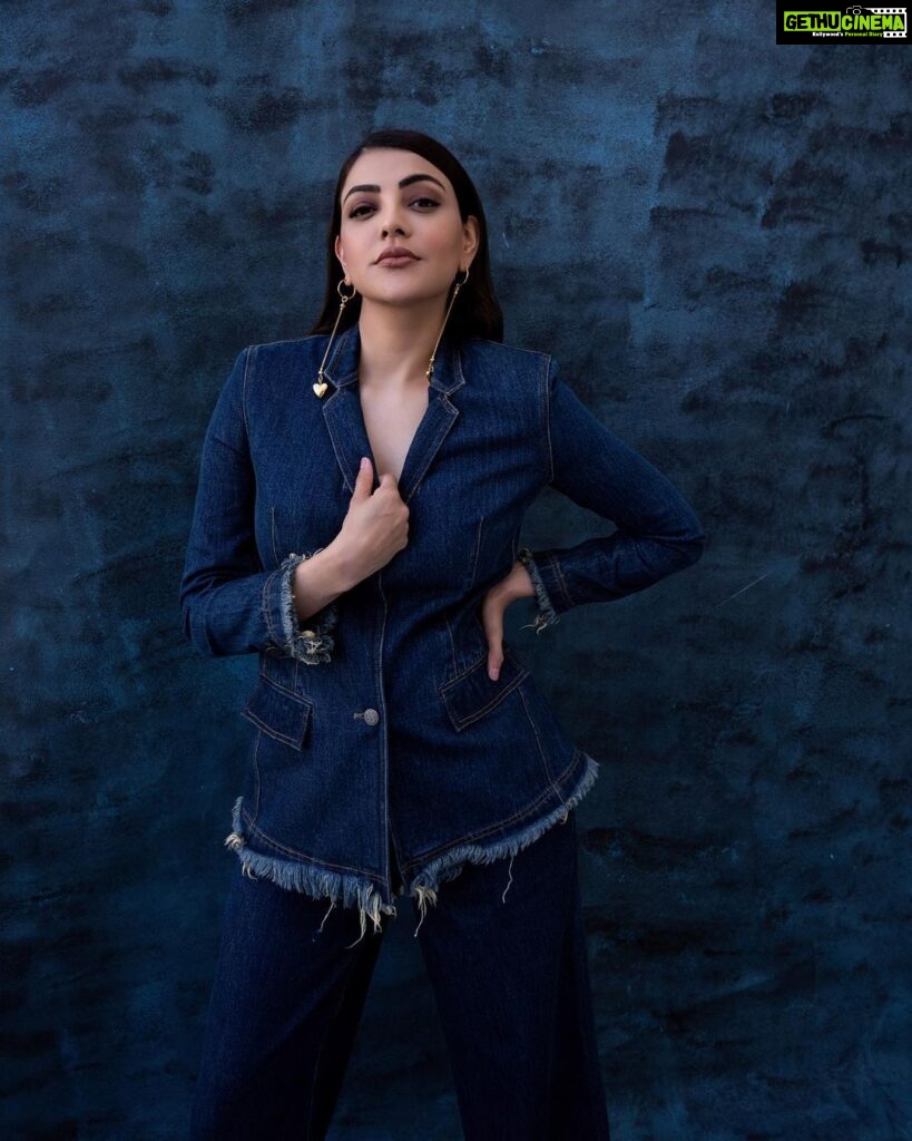 Kajal Aggarwal Instagram - People wear their hearts on their sleeves, well, I dangle mine on my ears 🤷🏻‍♀️💙💎 . . . . . . . . Outfit : @_huemn Footwear : @fizzygoblet Jewelry : @aishrthestore Makeup : @vishalcharanmakeuphair Hair : @divya.naik25 Styling: @pallavi_85 & @openhousestudio.in Assisted by: @kaali.ma & @mehavenkatesh Photography : @palaniappansubramanyam Backdrop : @basementstudio.