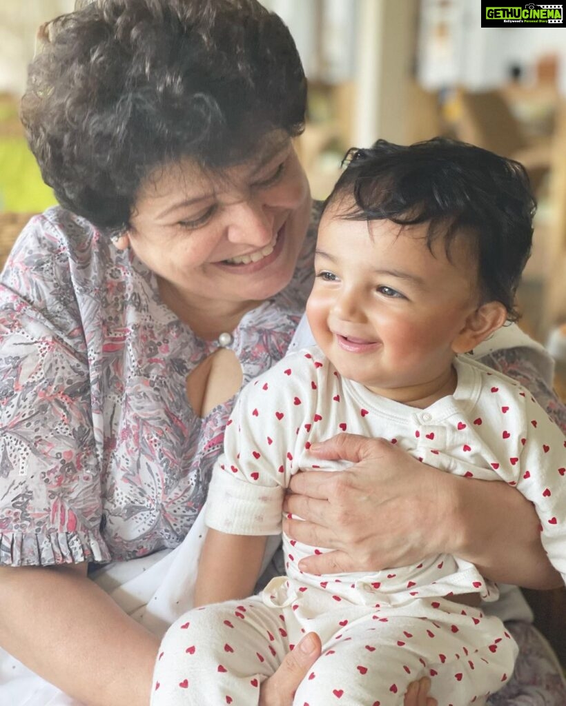 Kajal Aggarwal Instagram - This frame is special. My two most favourite people- The one who gave me her forever and taught me to do the same for mine… I think of you every minute while I cherish the joy of my Neil in my arms 🥰 thank you for teaching me through example ❤️ #happymothersday @vinayagg2060 @neil_kitchlu