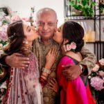 Kajal Aggarwal Instagram - Happiest Father’s Day papa ! What would we do without you 😍🤩❤️ @suman.agg09 here’s striking our favourite pose, every time! 🤗🤗 @nishaaggarwal