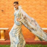Kajal Aggarwal Instagram - @nmacc.india #nmaccgala day2 Styled by @asthasharma @wardrobist Assisted by @nidasshah @muskaanmatta Photography @craftingemotions Wearing my favourite @anamikakhanna Jewelry @kaj.finejewellery Bag @judithleiberindia Hair and makeup - @vishalcharanmakeuphair IHair by @sairaj_hair