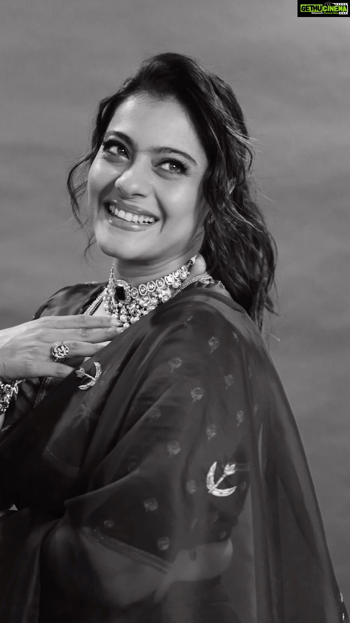 Kajol Instagram - Don’t let this world upset you, keep your head high, you should know that you are special! ✨😇 #KnowYourWorth #Flowers
