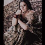 Kajol Instagram - 🌹 #FeelingLikeMom #Tanuja #Hyderabad