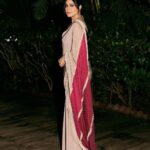 Kajol Instagram - Let’s make it a December to Remember ♥️🎄 . #RedForSalaamVenky
