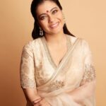 Kajol Instagram - होली त्योहार है रंगों का… मस्ती और मोहब्बत के ढंगों का… बुराई पे नेकी की जीत का… इंसानियत, शराफ़त और प्रीत का… तो आइए खेलें होली… बोलके प्रेम की बोली… होली की ढेर सारी शुभकामनाएँ… ❤️🧡💛💚💙💜🤍 #HappyHoli #Holi #Colours