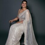 Kajol Instagram - Have you ever seen a laid back wedding picture? 😋