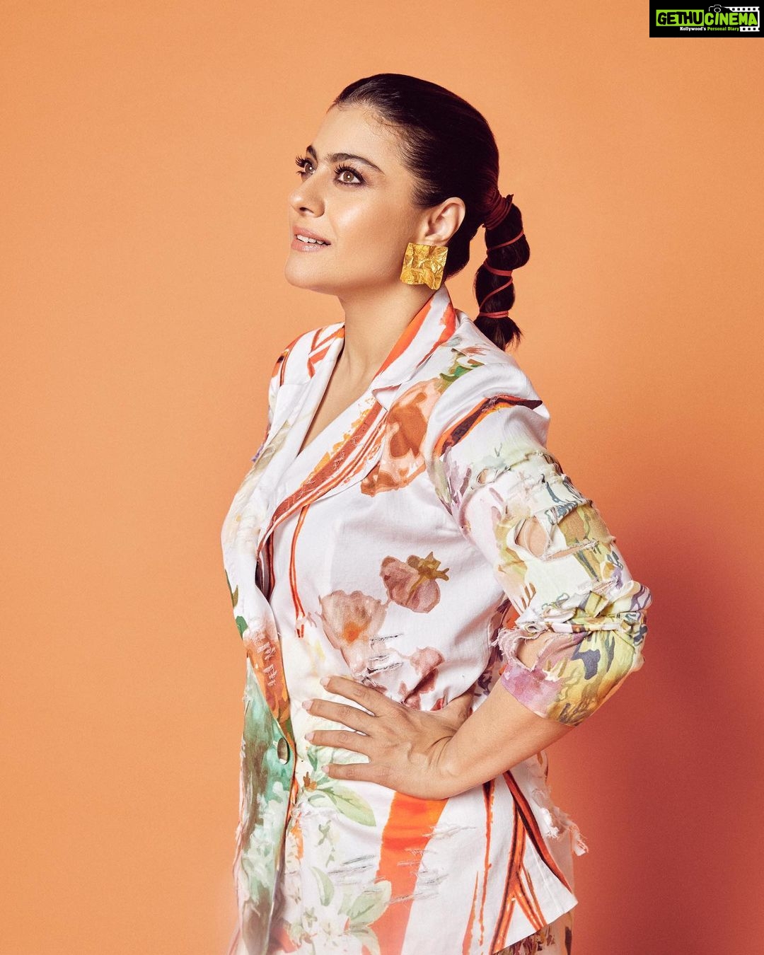 Kajol Instagram - Got up with a #TangerineDream 😇🍊