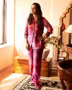 Kajol Instagram - Taking the lioness approach to life:- Burst of energy when I’m working tempered with HUGE NAPS and in between raising my kids right and teaching them to hunt for themselves! ✨ #LionessesRule #LeoEnergy 🦁