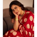 Kajol Instagram - Polka dotted retro feels.. everything felt more vivid then, what say? Think we felt more 😜 #StillInRed #RedForSalaamVenky #Promotions