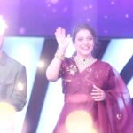 Kajol Instagram - Finding fun in the right places with some wonderful surprises in between.. ☺️ . #SRGMLilChamps #RedForSalaamVenky #SalaamVenky