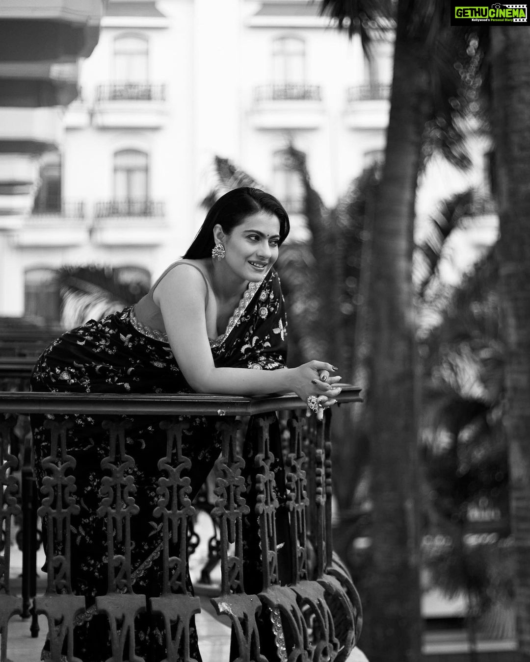 Kajol Instagram - Feeling the Kolkata vibes 😍✨ . #KolkataDiaries #RedForSalaamVenky #SalaamVenky