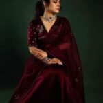 Kajol Instagram - Tell me not to do something and I will definitely do and take pictures to prove that I did it! 😜 #SalaamVenky