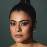 Kajol Instagram - When you get the Timeless Style Icon- Female Award and you can’t smile because your hair is too tight!!! 😂 (only smiling on emoji) #pinkvillastyleiconawards2023