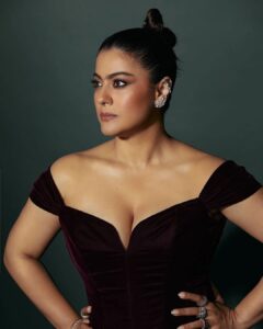 Kajol Instagram - When you get the Timeless Style Icon- Female Award and you can’t smile because your hair is too tight!!! 😂 (only smiling on emoji) 
#pinkvillastyleiconawards2023