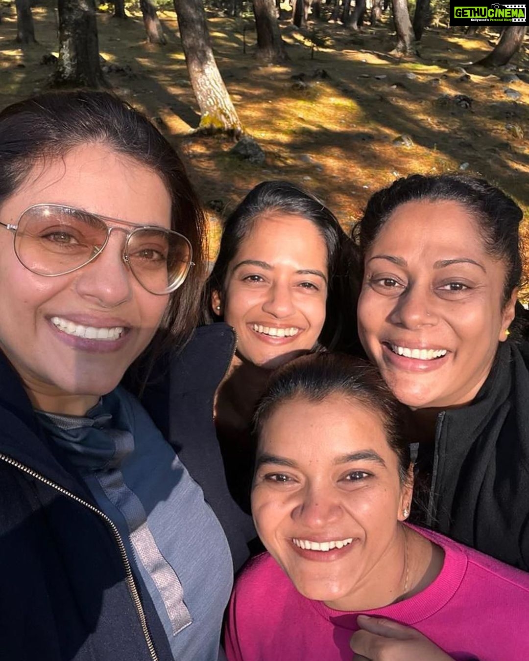 Kajol Instagram - Trees, smiles and sunshine ☀️ Can we glow more? 😜
