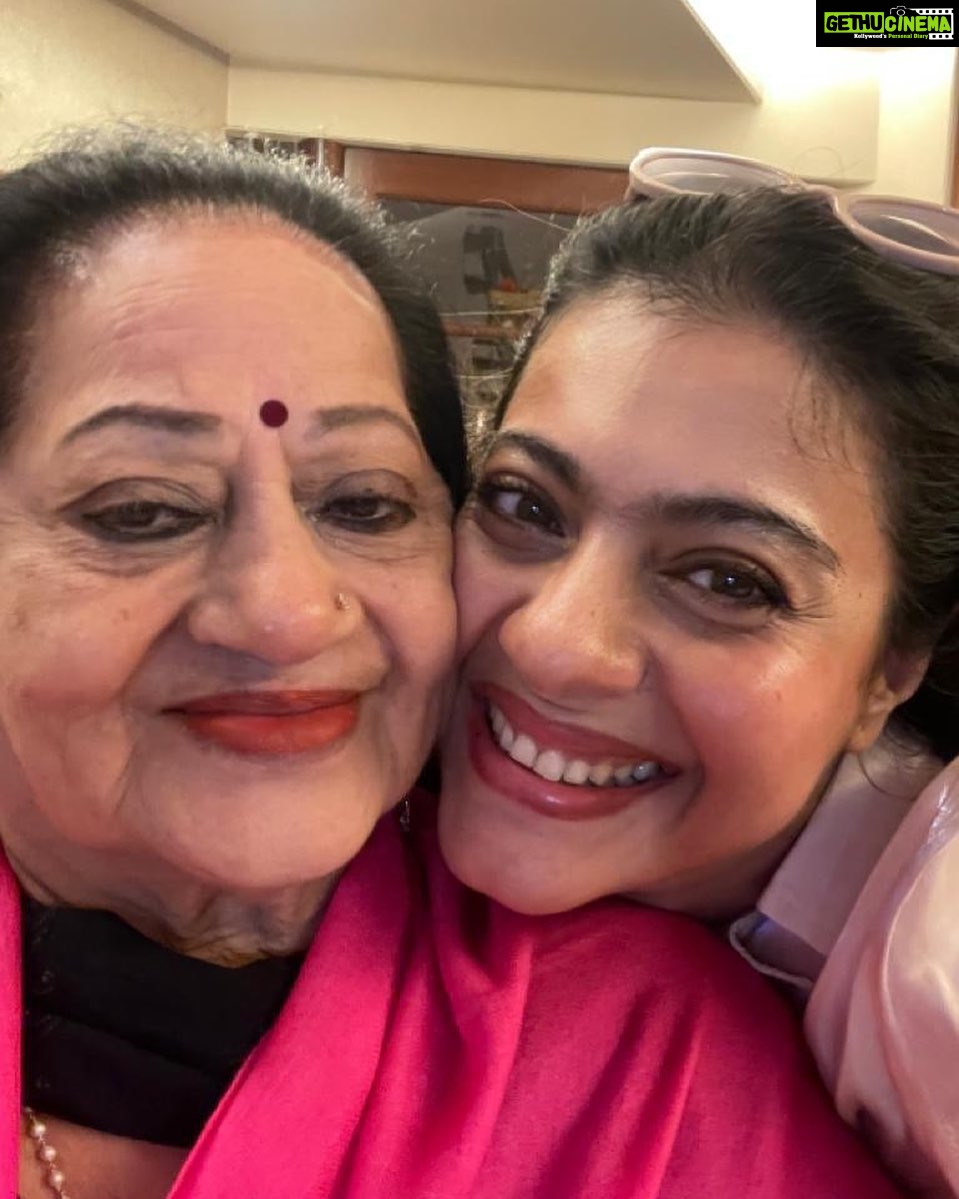 Kajol Instagram - आपको 75 साल पूरे करने पर बोहोत बोहोत बधाईयां! Love you 🥰♥️