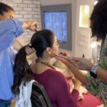 Kajol Instagram - Hair, makeup, laughter and a hobby.. Multitasking at its finest! ✌🏼✨ #IDoItAll #HavingAGoodDay #WomensClub