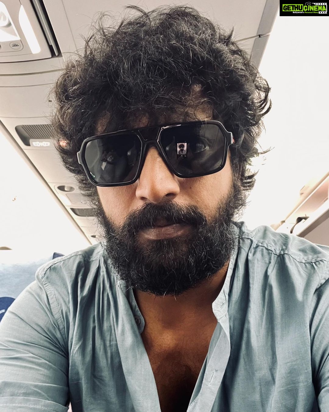 Kalaiyarasan Instagram - Same look different Shades ❤️ Life