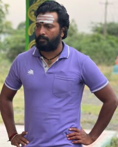 Kalaiyarasan Instagram - It’s a wrap of #Pettaikaali 
One of my fav looks 
Thanks @la.rajkumar anna @vetrimaaran_._ sir 
@ahatamil for this ❤️
