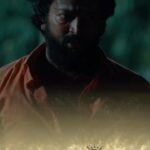 Kalaiyarasan Instagram - @kalaiyarasananbu geththu!!!💪🔥 #PettaikaaliOnAHA - Episodes 1-5 Streaming now! #Vetri_Maaran @la.rajkumar @r.velraj.isc @musicsanthosh @kalaiyarasananbu @sheela14_official @actorkishore #MerkuthodarchimalaiAntony @balahasanr @thendr_zephyr @jigowtham @monisha_moshika editorsudharsan @ramuthangaraj @velaramamoorthy