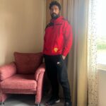 Kalaiyarasan Instagram – 🖤❤️