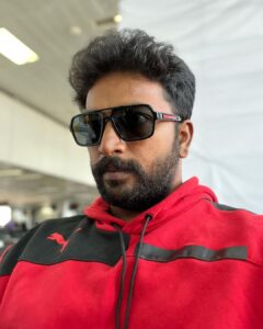 Kalaiyarasan Instagram - 🖤❤️