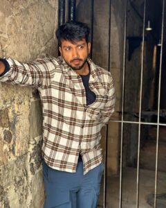 Kalidas Jayaram Instagram - Don’t give up on your dreams. Keep sleeping.🙏🏼😇

Travel partner @gtholidays.in