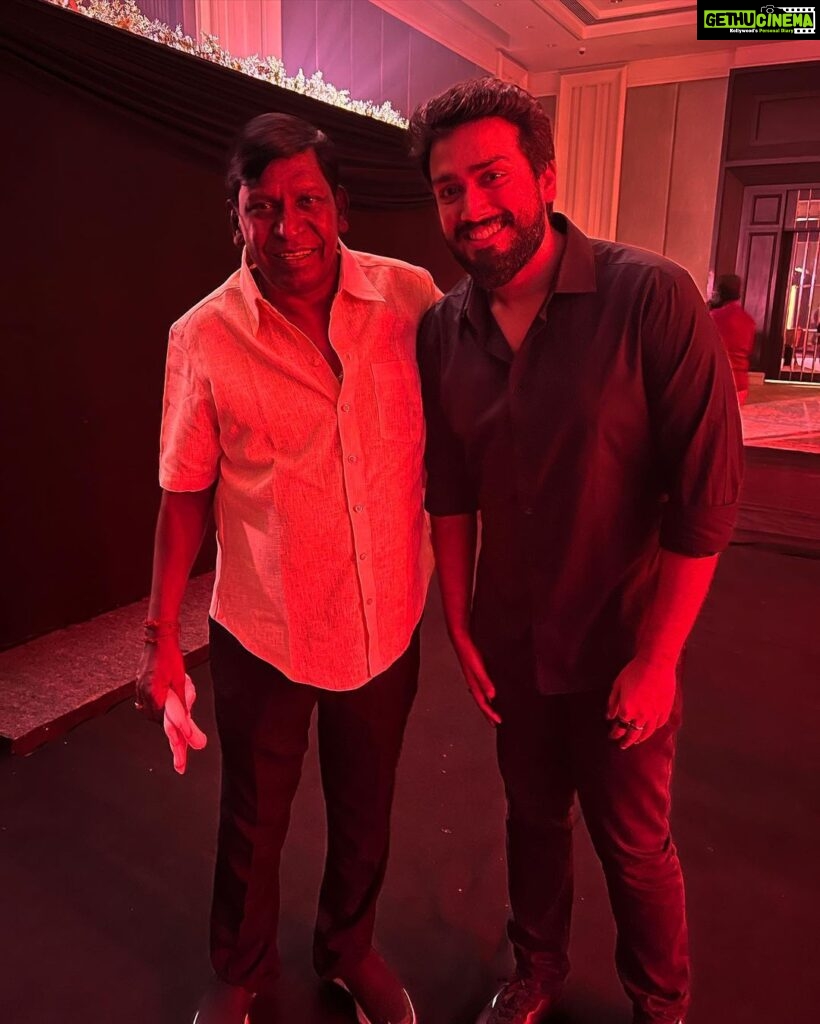 Kalidas Jayaram Instagram - Been wanting to post this for a while now ! With the legend himself #vaigaipuyal