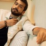 Kalidas Jayaram Instagram - @blendingiscardio @swanand.joshii @anjana_ranjan_ @_hair.me.out._ Novotel Mumbai International Airport