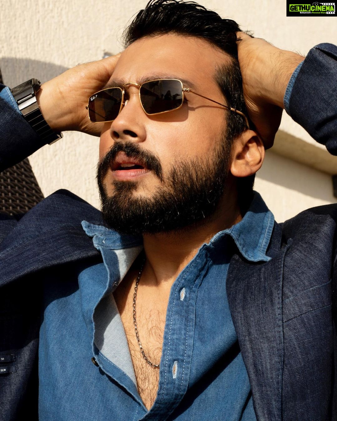 Kalidas Jayaram Instagram - Hair artist- @_hair.me.out_ Makeup artist- @blendingiscardio Stylist- @swanand.joshii 📸-@anjana_ranjan_ @novotelmumbaiairport Novotel Mumbai International Airport